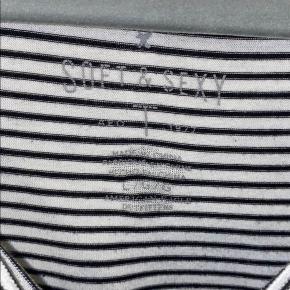 American Eagle Soft & Sexy T-shirt - Picture 2 of 4